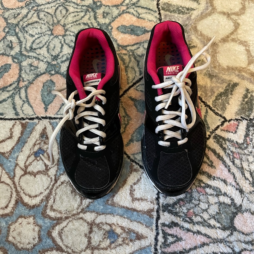 Nike Air Prosper Training sneaker- Size 6.5